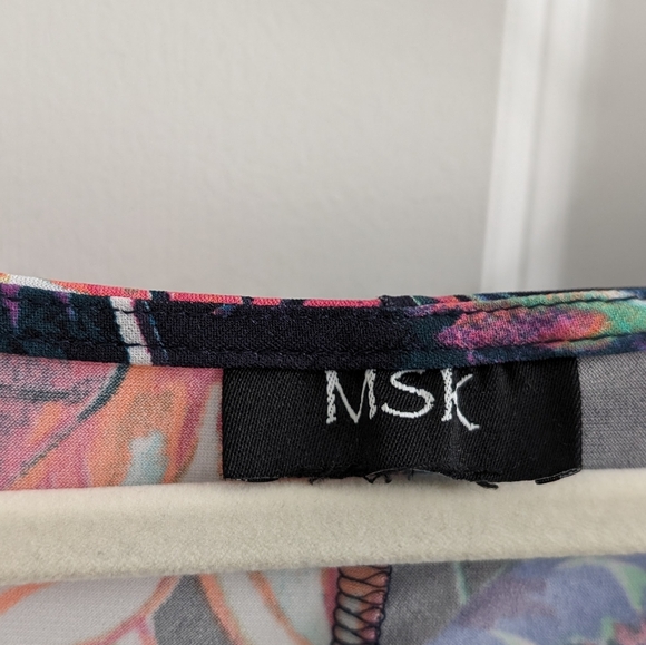 Cut out shoulder floral dress - Picture 3 of 3